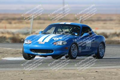 media/Nov-17-2024-CalClub SCCA (Sun) [[5252d9c58e]]/Group 4/Qual (Star Mazda Entrance)/